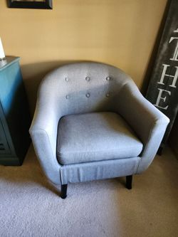 ACCENT CHAIR TUFTED BACK GREY