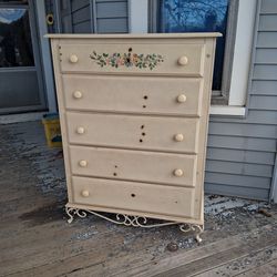 Free Dresser