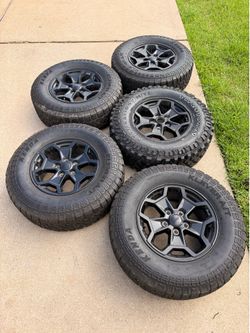 5x Jeep Wrangler Gladiator Wheels and Tires 5x127 JK JKU JL JT Great Conditions