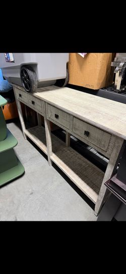 Ottoman /tv Stand