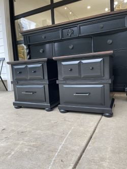 Black, Modern , Solid Wood , Side Tables Read Ad