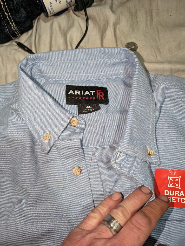 Men's Ariat FR (Fire Resistant) Button-Up Work Shirt Size M