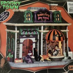 Lemax Spooky Town Pets Boutique