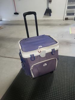Igloo Ice Chest on wheels