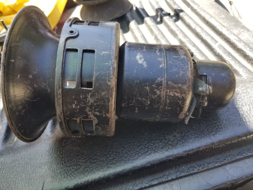 Vintage 12volts Siren $350
