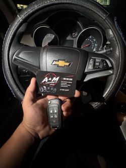Car Keys N Remotes/ Llaves Con Control