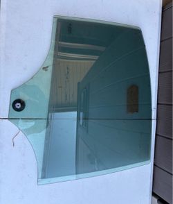 2002-2005 Mercedes-Benz C240 Pilkington Rear Right Door Window Glass