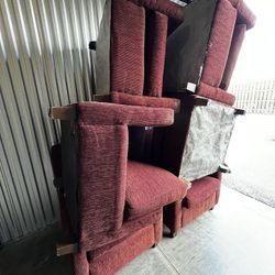 Beautiful Red / Burgundy Chair  🚚 ***Free Delivery***   