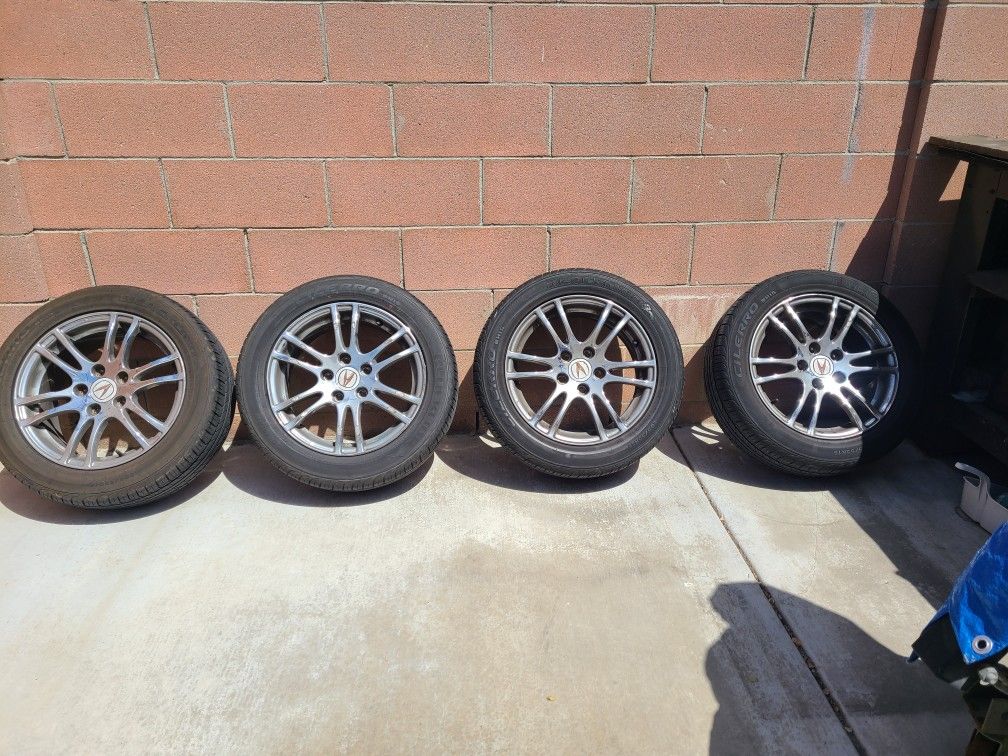 05 06 ACURA RSX RS-X DC5 BASE MODEL 16" STOCK WHEELS CHROME HAS SCTACHES AND DENTS BUT STILL SPINS TRUE AND BALANCED WITH TIRES CHEAP