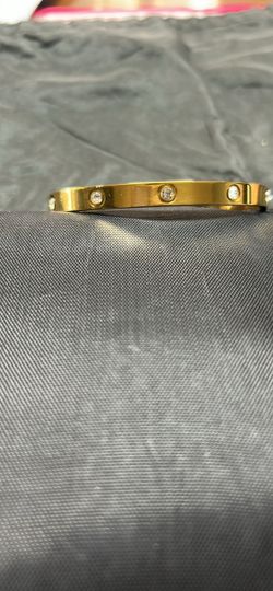 GOLD CUFF WITH INLAID CZ sz 7.5...n260