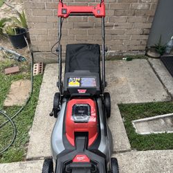 milwaukee lawn mower 