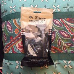 Shaving Kit.... NIB