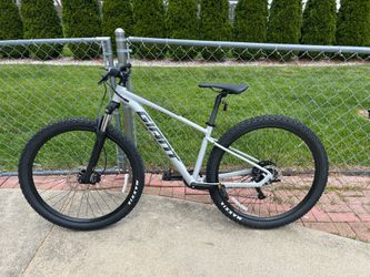 Giant Talon 2 Mountain Bike – Small Frame