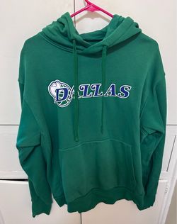 Dallas Mavericks hoodie size men’s large