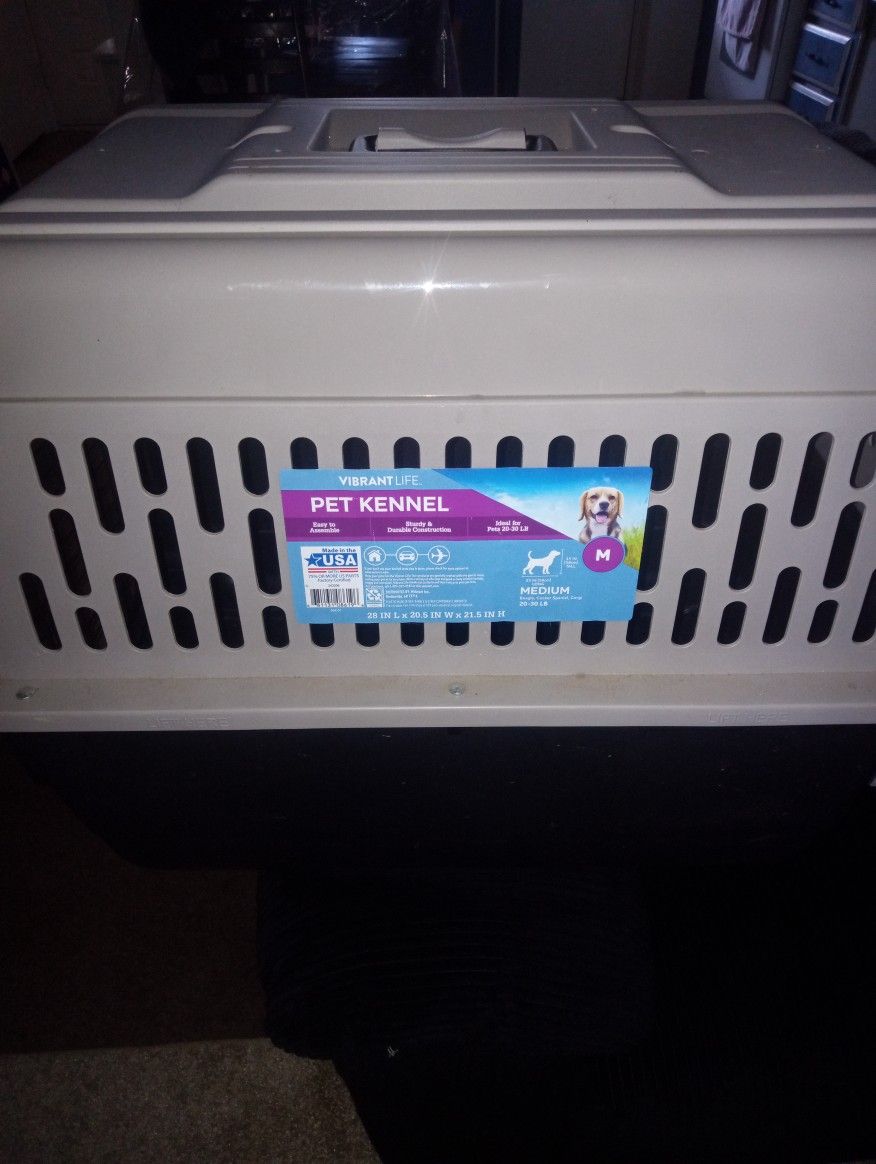 Pet Kennel Medium