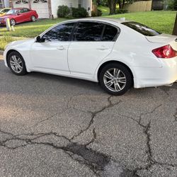 Infiniti G37.  2010.   $4700