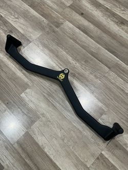 LAT Pulldown Attachment New Never Used  $30 