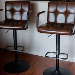 Penacook Swivel Adjustable Height Bar Stool (Set of 2)