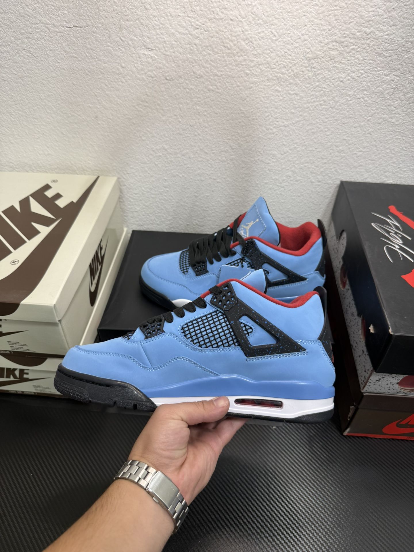 Aj4 Nike Air jordan 4 retro Travis Scott Cactus jack size 7,7.5,8 