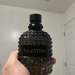 ‼️ READ DESCRIPTION‼️ Valentino uamo born in roma green