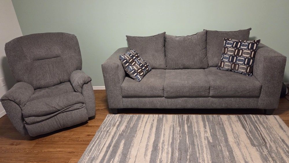 Couch With Recliner 