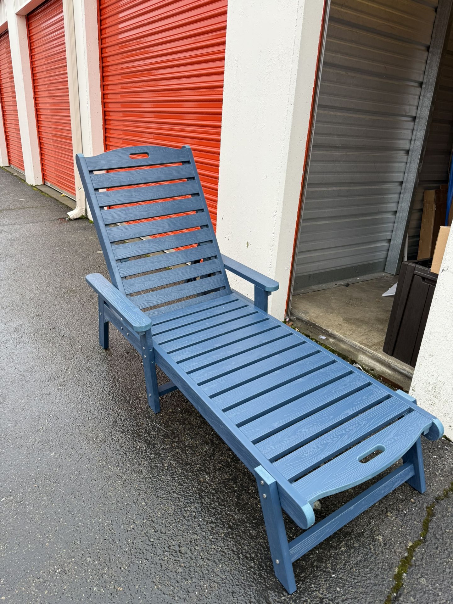 Outdoor Lounge Chair with Adjustable Backrest