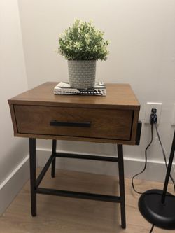 Nightstand/Side Table