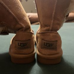 Uggs Women Size 6