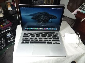 APPLE MacBook Pro Retina 13-inch 2.6Ghz it 16GB Ram 512 SSD With Power Charger