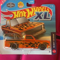 Hot Wheels XL 