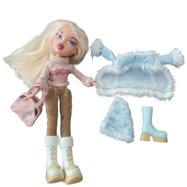 Bratz Wintertime Wonderland Cloe Doll First Edition 2003 Rare w Accessories