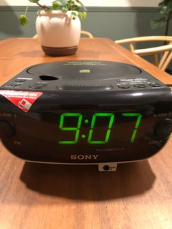 Vintage Sony cd player radio alarm clock