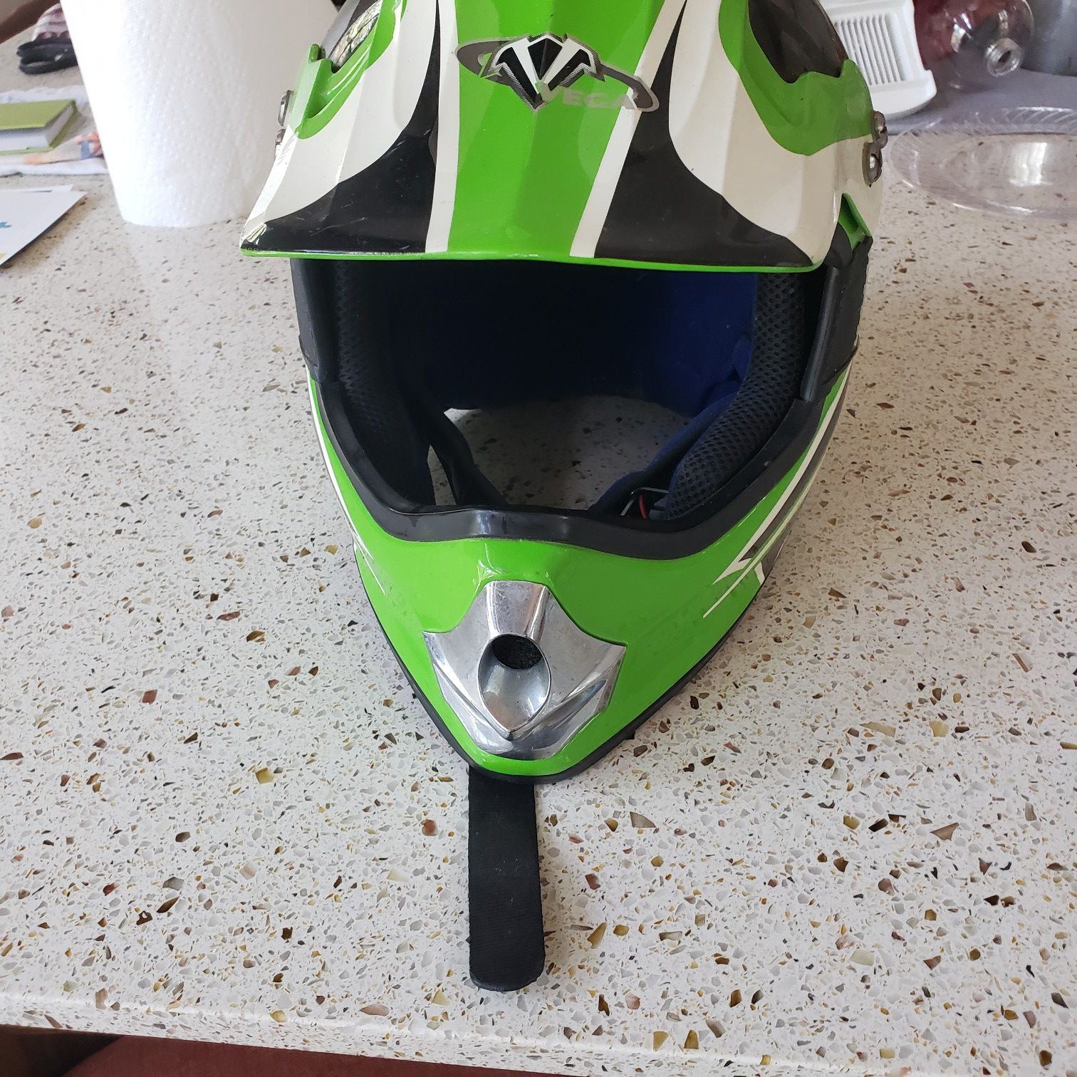 Motorcycle/motocross helmet