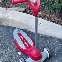 Radio Flyer Red Scooter