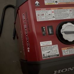 Honda EU3000iS Generator Gas Powerful New 