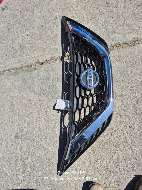 Nissan Sentra Grille Oem