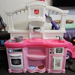 Kids Play Kitchen