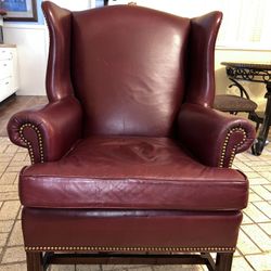 HANCOCK AND MOORE LEATHER CHAIR 