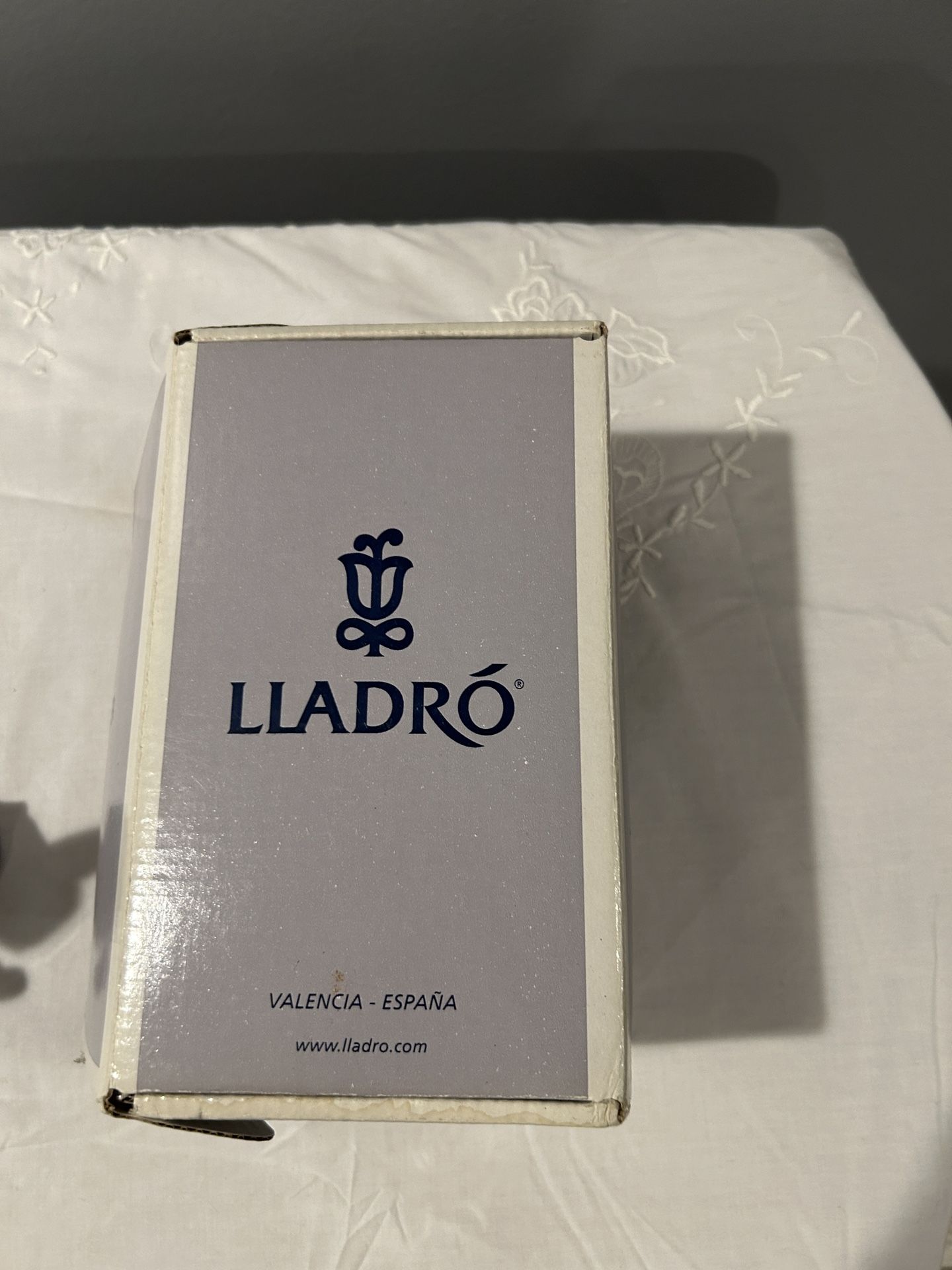 LLADRO “Watch Out Here It Comes” Figurine