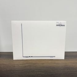 13" MacBook Air M4 10 Core*Apple Care Warranty*2025 Model 