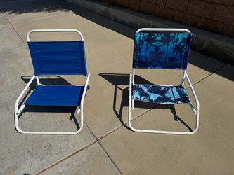 2 Beach Chairs