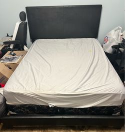 Queen bed set