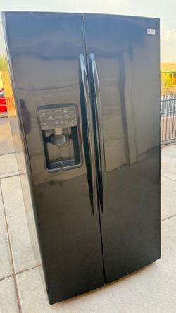 REFRIGERATOR GE BLACK COLOR
