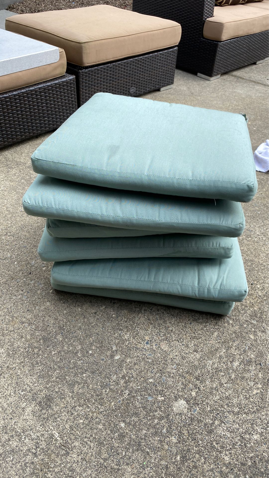 Free Restoration Hardware Patio Cushions for Sale in Bellevue, WA OfferUp