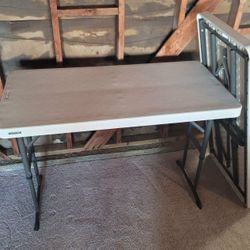 Folding Table 