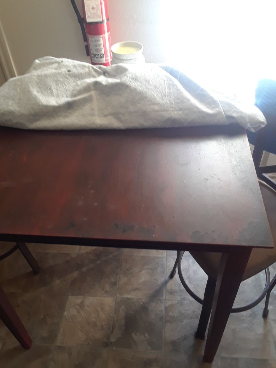 Small kitchen table and 3 chairs