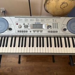 Yamaha PSR-275