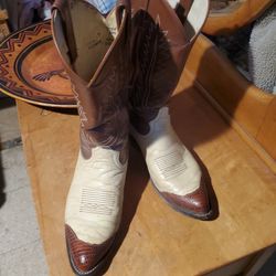 Tony Lama Mens Boots  Size 10  D