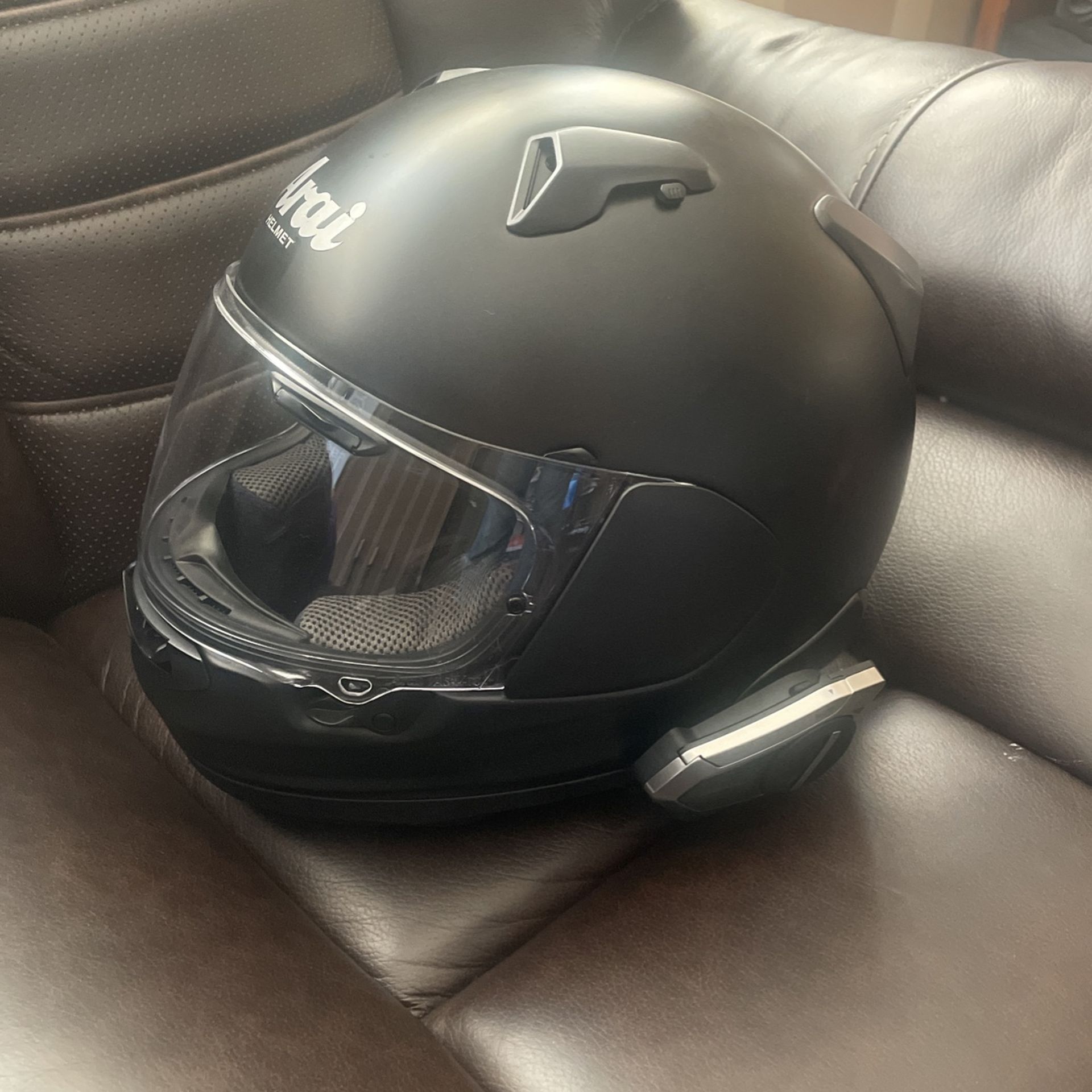 ARAI signet X Matte black with Sena 50s