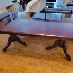 Elegant Wood Dining Table w/ leaf